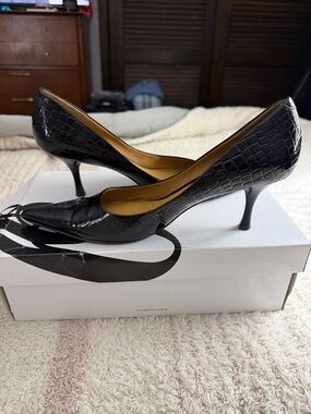 Nine West Black Croc-Embossed Pointed Kitten Heels